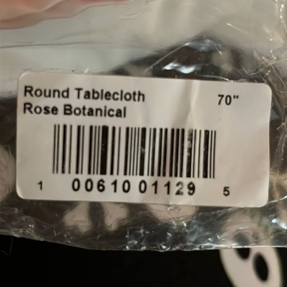 Hill House Rose Botanical tablecloth Round 70” NWT - Picture 6 of 8
